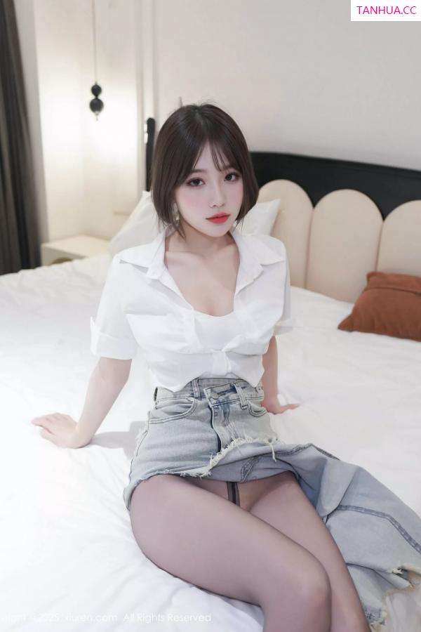 汁汁  [XiuRen]高清写真图 2025.05.19 No.10294 汁汁 魅惑黑丝第21张图片
